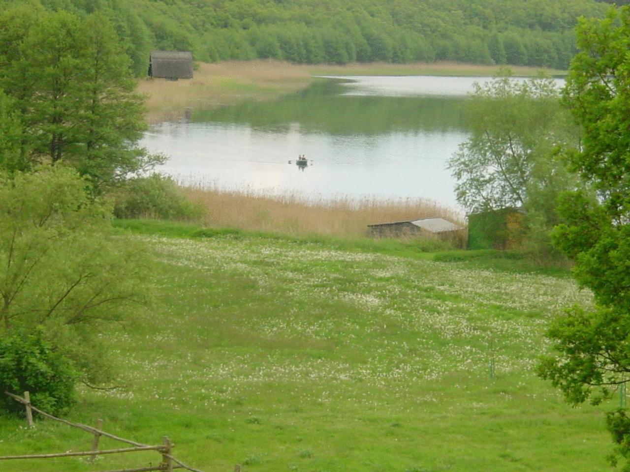 Landhotel Am Peetscher See Mirow Esterno foto