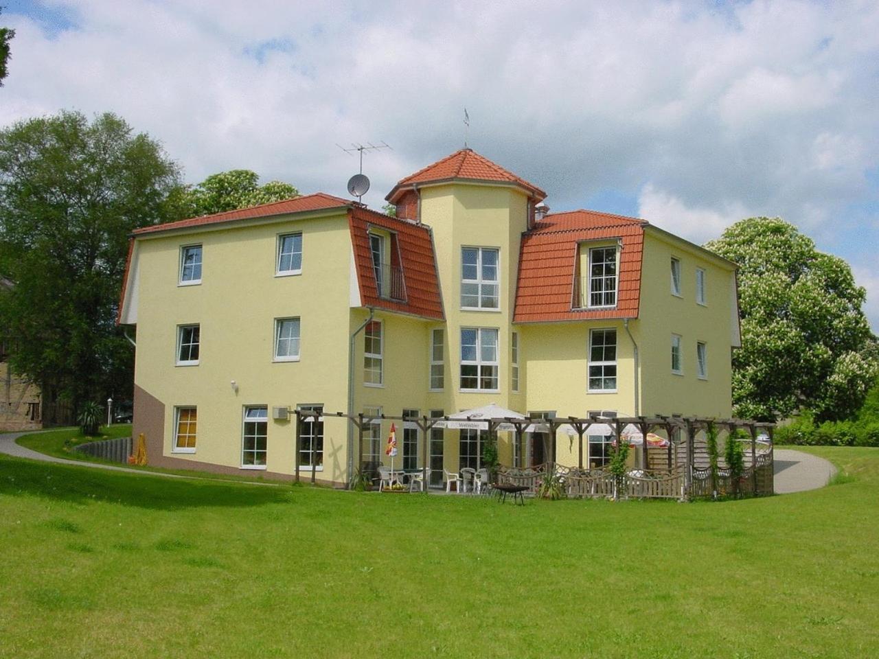 Landhotel Am Peetscher See Mirow Esterno foto